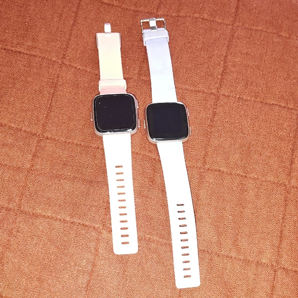 Firbit Versa Bundle No Charger
